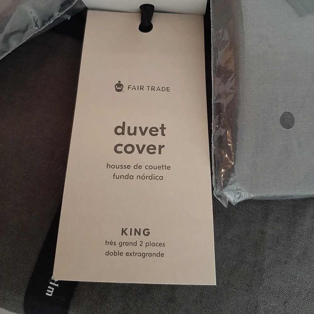 West Elm KING Belgian Flax Linen Duvet cover & 2 King shams Slate